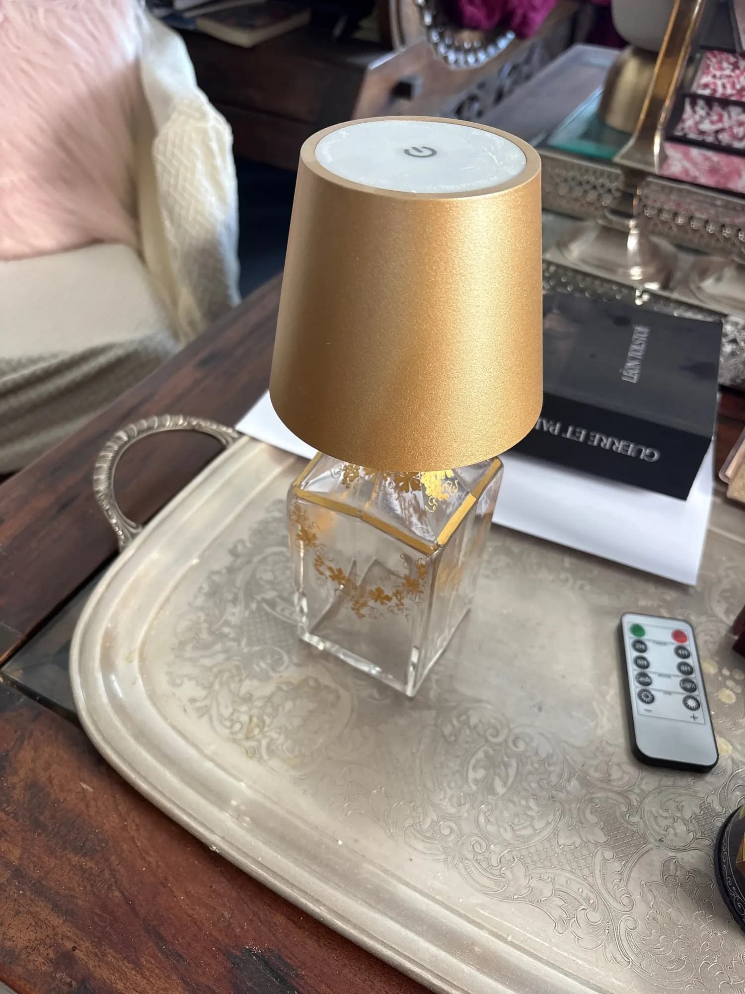 מנורת שולחן אלחוטית נטענת — הופכת כל בקבוק למנורת אווירה לשולחן החג - תמונה 5