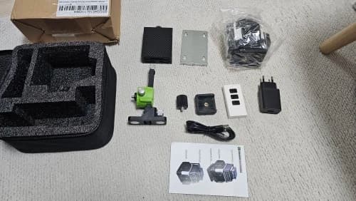 🔧 פלס לייזר ירוק 3D 360° — 12 קווים, מתאזן לבד עם שלט - תמונה 5